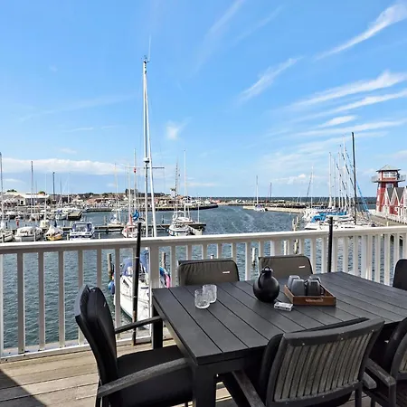 Cozy In With House Sea View Διαμέρισμα